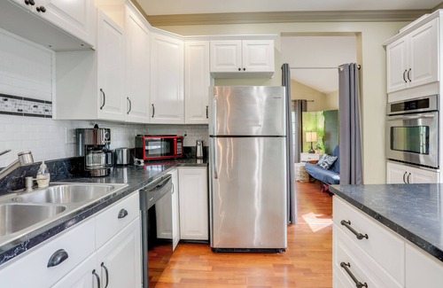Franklin House | Franklin Home w/Deck, Creek Views: Walk to Shops