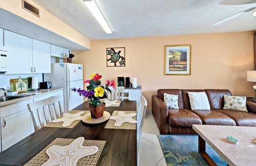 Daytona Beach Shores Condo | FREE DAILY ACTIVITIES-Tropical Beach Family Getaway-2 Pools-Onsite Arcade-Laundry-SmartTVs-Free WIFI