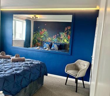 Bedford House | Free Parking 11 Guests Family&Contractors Bedford