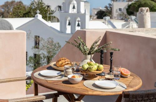 Vothon Apartment | Frescoes Luxury Suites By KB Hospitality