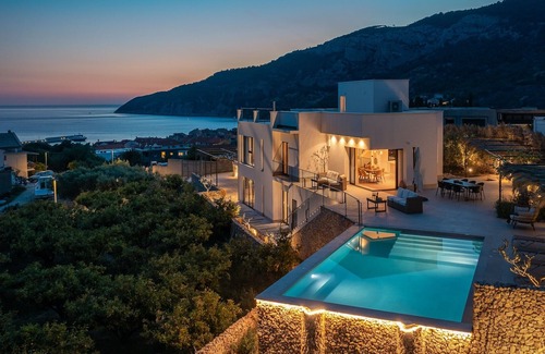 Komiza Villa | Fresh and Modern Vis Villa | Stunning SeaViews | Villa Island Time | Resort Centre | Komiza