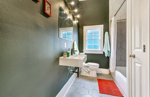 Faubourg Lafayette House | Fresh Contemporary Luxury - 10 Beds - Near FQ