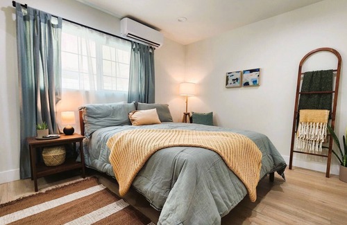 Garden Grove House | Freshly remodeled cozy home near Disneyland and hot attractions