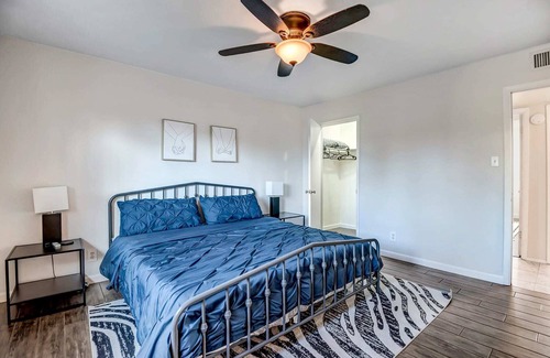 Cavalier Vista House | Friendly Lounge w/ Pool & Grill - 5 Mins from Old Town