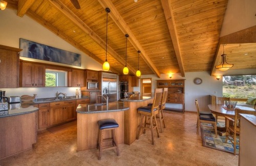 Sea Ranch House | Friends and family will love staying at Tranquility Base in the Sea Ranch