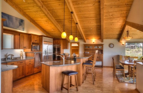 Sea Ranch House | Friends and family will love staying at Tranquility Base in the Sea Ranch