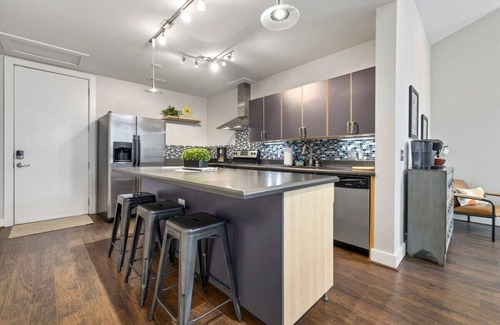 Fayetteville Apartment | Frisco Stay - 0.1 mi to MTB trail Walk to DT Fay