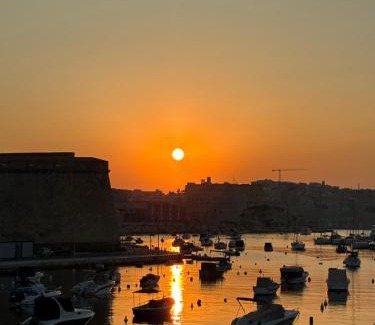 Kalkara Bed & Breakfast | Front Row Malta - Your Grand Harbour Home with Rooftop Terrace & Views of Valletta