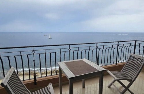 Madliena Apartment | Front Sea View 3 bedroom Huge Apartment Sliema parking