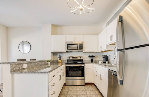 Mile Square Apartment | Frontdesk | 2 BR Apt by Indiana State Museum