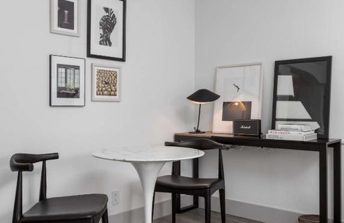 Central West End Apartment | FRONTDESK Sleek Studio Apt near BJC Hospital