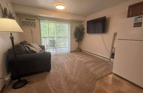 Sioux Falls Apartment | Full Kitchen|Wshr/Dryr|Balcony|Quiet Neighbrhd