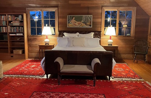 Inverness House | Full Moon Retreat Home with Sweeping Bay Views