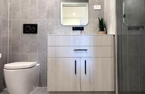 Clayton Apartment | Full of Fun shopping 1BR stay at Clayton