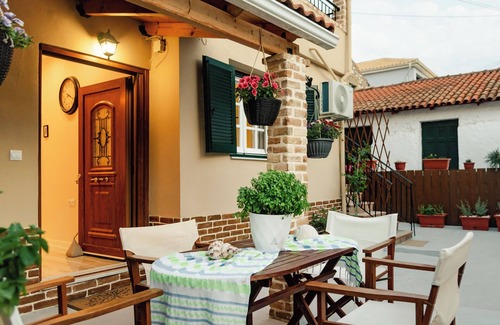 Melikia Apartment | Fully equipped and functional apartment in the heart of the village.