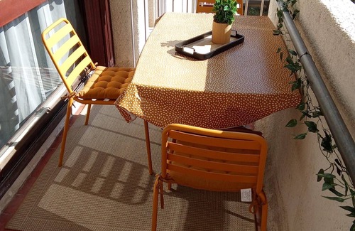 Les Platanes Apartment | Fully equipped F1 with balcony, quiet residence with swimming pool - Perpignan
