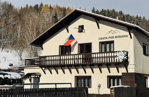 Benecko House | Fully equipped spacious 5-bedroom house with Jacuzzi, Sauna, WiFi in Krkonose.