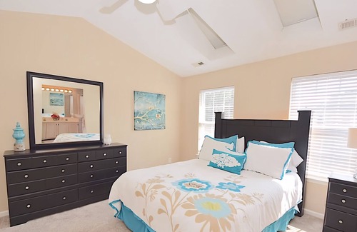 Virginia Beach House | Fully Furnished Affordable Townhouse in Virginia Beach