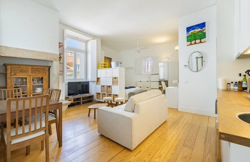 Santa Maria Maior Apartment | Fully new Refurbished Alfama Central Cosy Home