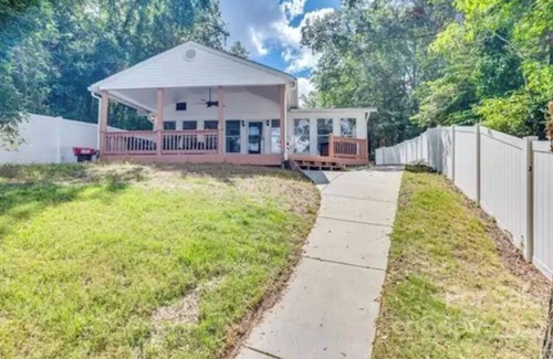 Rock Hill House | Fully Renovated Lakehouse on Lake Wylie