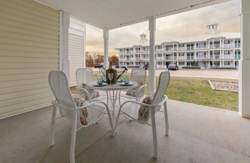 Flint Apartment | Fun 4 all family - Acqua Park 2BD /2BA with kitchen