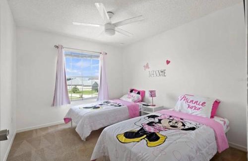 Crescent Lakes Apartment | fun and cozy house near Disney