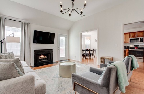 Spring Hill House | Fun-Filled Stay: Game Room*HOT TUB*