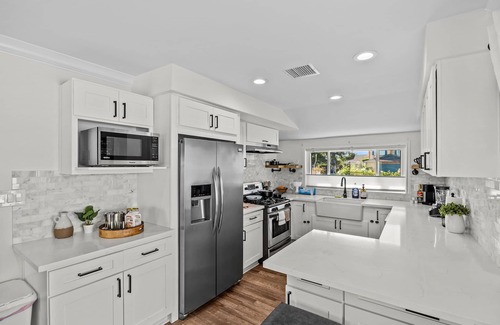 Glendora House | FUN Pool Home with Game Room near Disneyland