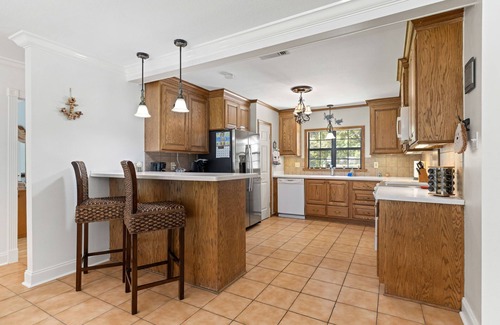 McQueeney House | Fun/Relaxing Lake House right on the water in Lake McQueeney!