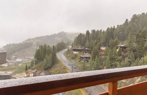 Plagne Centre Apartment | Functional studio at the foot of the slopes with balcony