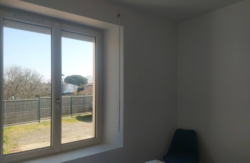 La Boissiere-des-Landes Apartment | Furnished T2 apartment - separate entrance