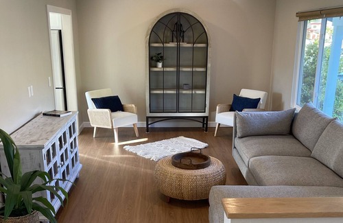 Capitola House | Furnished 3b/3b Capitola - 5 min walk to beach