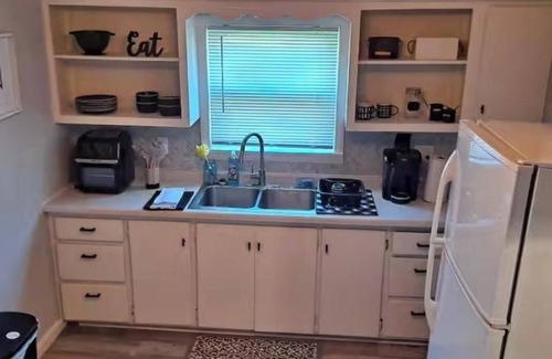 Wausau Apartment | Furnished 3BR | Near Hospitals | Wausau Stay