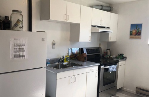 Gibsons House | Furnished two bedroom ground level suite