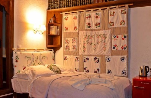 Lafkos House | Fyloma: Traditional Guesthouse in Lafkos
