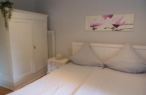Adenau Bed & Breakfast | Gästezimmer Am Hüstert