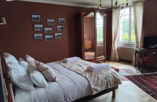 Les Aspres House | Gîte à la Moncorgerie