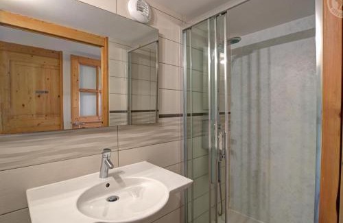 La Valla-sur-Rochefort House | Gîte élégant avec cheminée et jardin pour 10 personnes - FR-1-496-44