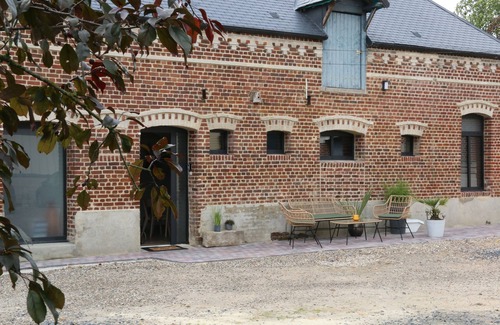 Meaulte Villa | Gîte 4 Étoiles SPA Privatif. Au Coeur du Circuit du Souvenir de la Somme
