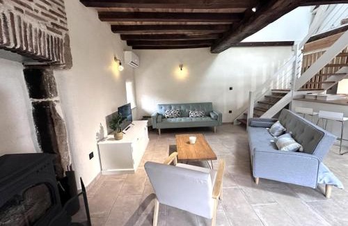 Bourbon-l'Archambault House | Gîte charmant en Auvergne - Confort moderne & Animaux admis - FR-1-489-535