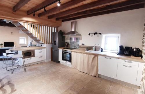 Bourbon-l'Archambault House | Gîte charmant en Auvergne - Confort moderne & Animaux admis - FR-1-489-535