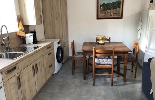 Bellenaves House | Gîte charmant à Bellenaves, 2 pers, animaux admis - FR-1-489-595