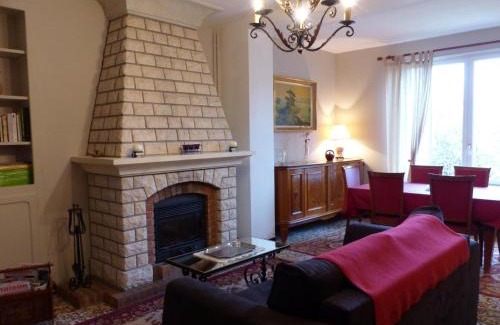 Saint-Ennemond House | Gîte charmant près de Moulins avec jardin privé - FR-1-489-11