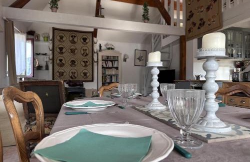 Toulon-sur-Allier House | Gîte confortable à Toulon-sur-Allier avec jardin et terrasse - FR-1-489-463