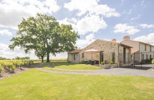 Chateau-Thebaud House | Gîte de charme avec piscine chauffée et WiFi - 2 chambres - FR-1-306-803