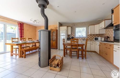 Tauves House | Gîte des Côtes - TAUVES - Gîte