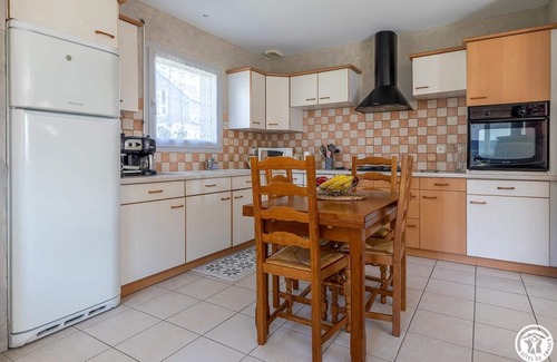 Tauves House | Gîte des Côtes - TAUVES - Gîte