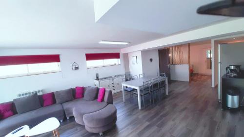 Chambretaud House | Gîte du marié à 7mn du puy du F0U