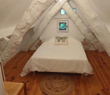 Salvagnac-Cajarc House | Gîte du Mas de Palaille 8 Personnes - 4 chambres de mai à septembre ou 6 personnes - 3 chambres d'octobre à avril