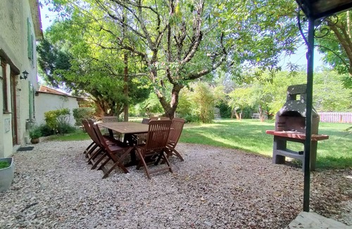 Bellon Cottage | Gîte "Emile" rated 3* for 9 people - Swimming pool